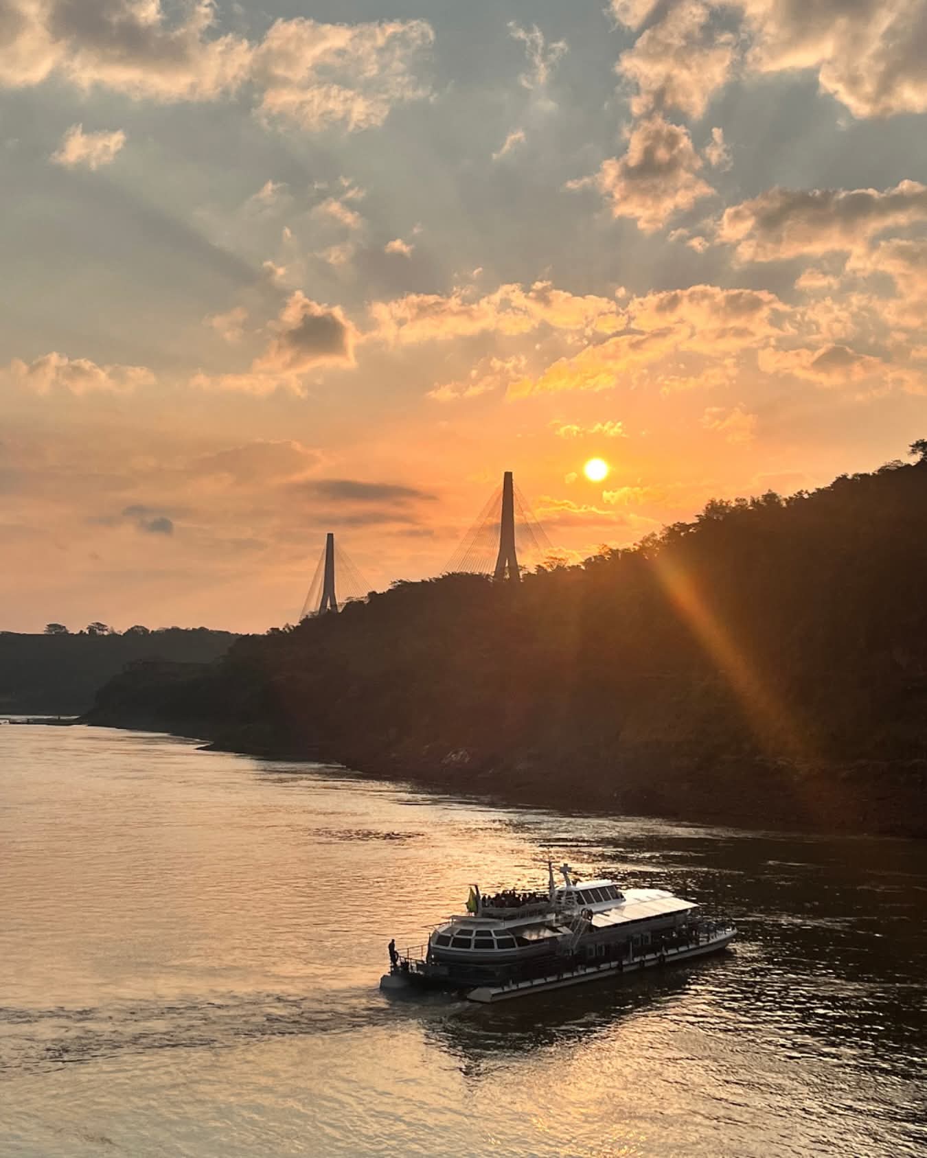 PASEO EN CATAMARAN - Image 3